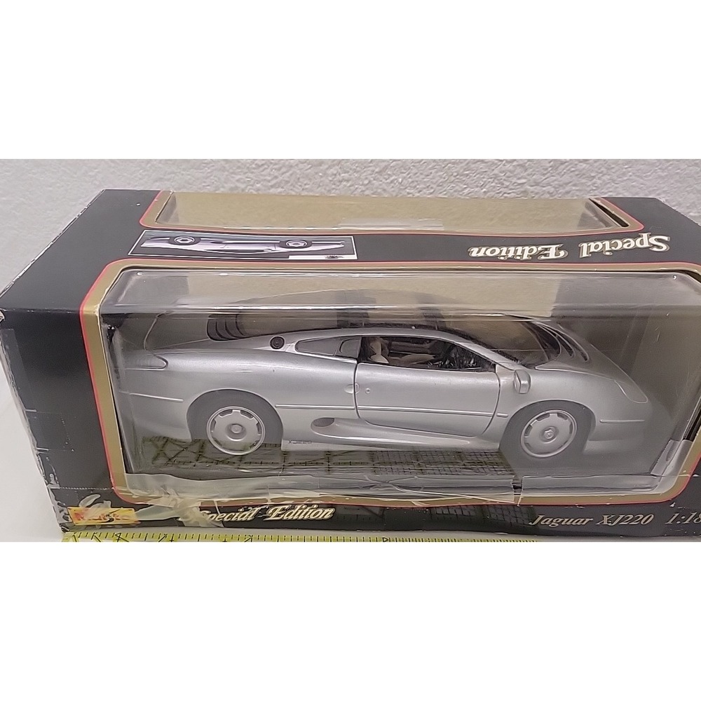 Maisto Special Edition Jaguar XJ220 1992 1:18 Diecast Model Car Boxed
